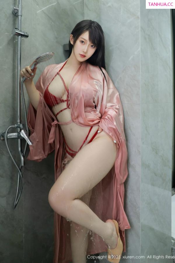  [XiuRen]高清写真图 2025.09.03 No.10724 李沁恩lrene 红色比基尼第22张图片